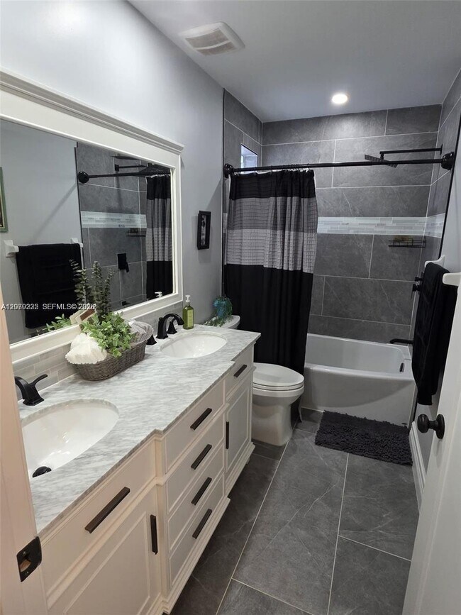Photo - 680 NW 159th Ave