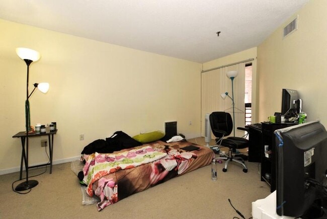 Photo - 158 Kelton St Unit 507