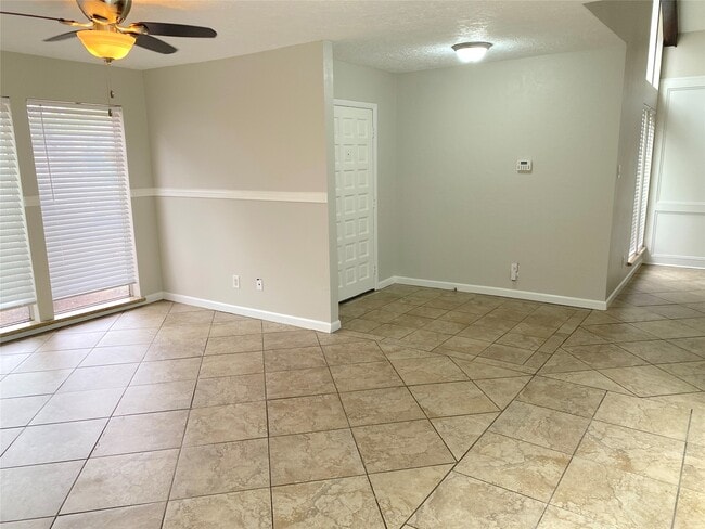 Photo - 14934 Elmont Dr
