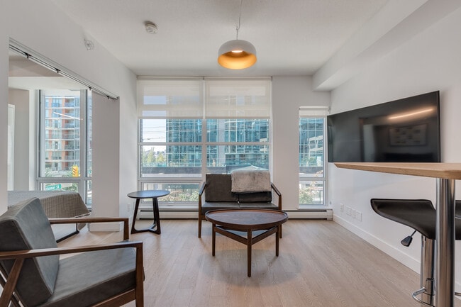 Building Photo - 1283 Howe St