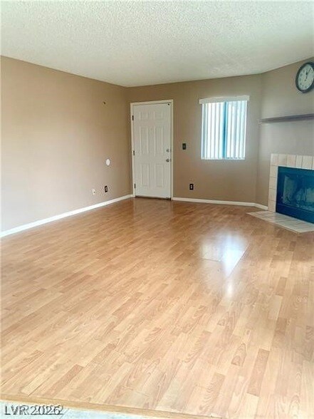 Photo - 1575 W Warm Springs Rd Unidad 3412