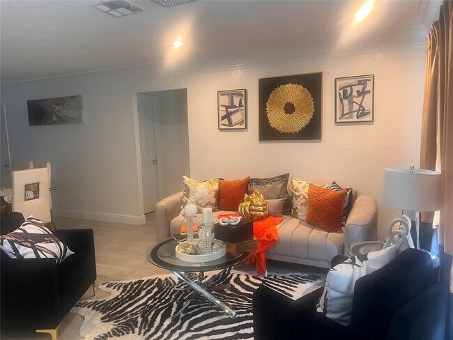 Photo - 1741 NE 39th St