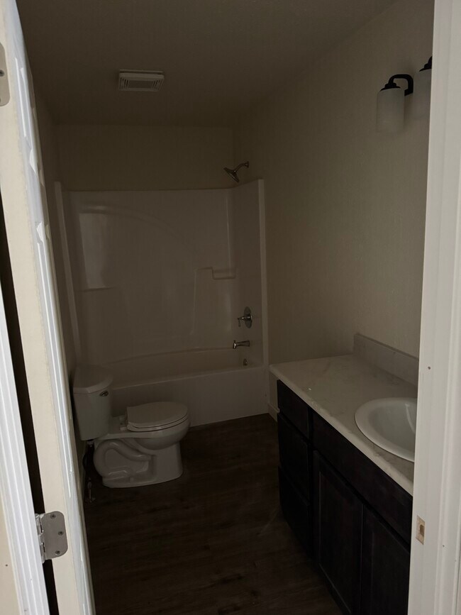 Photo - 4106 Victory Ave