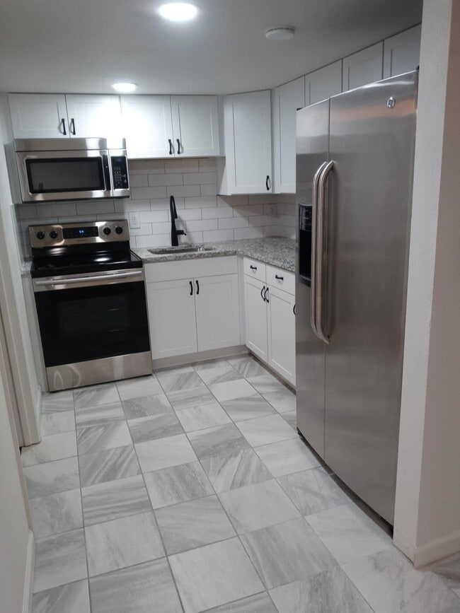 7920 Hooker St Unit B