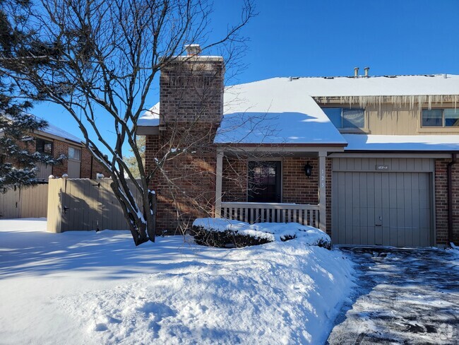 Building Photo - 123 Mohawk Trail Rental