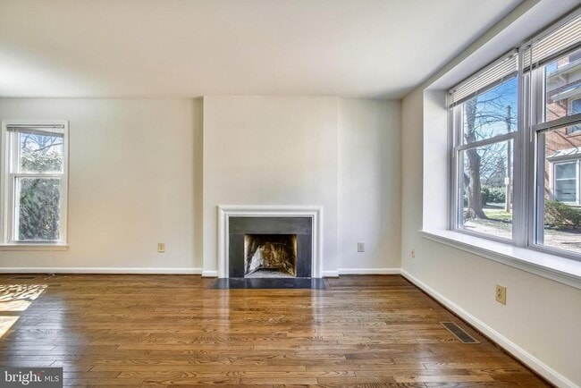 Photo - 1525 Oronoco St