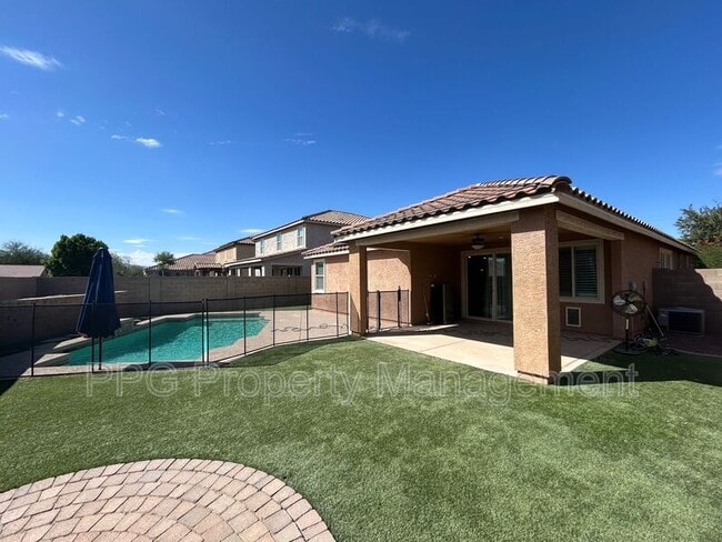 Building Photo - 15747 W Shaw Butte Dr