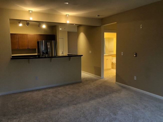 Photo - Updated Condo with Parking for One, Great Location and Communal Roof-top Deck!!