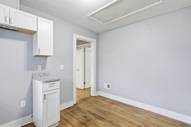 Photo - 1838 Markese Ave