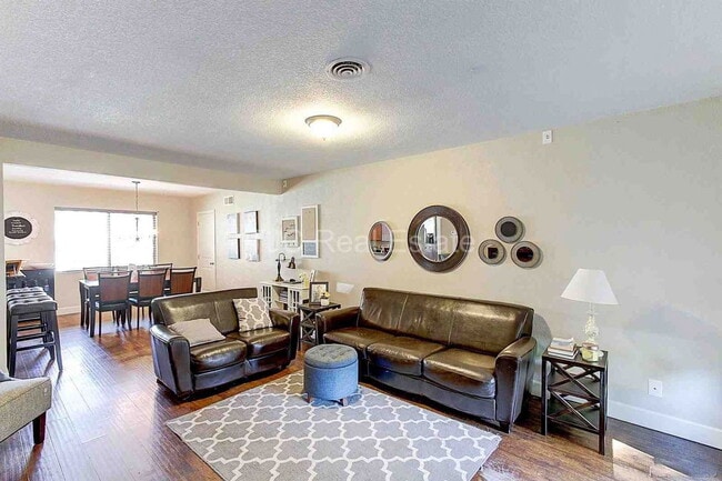 Photo - 795 Salem St