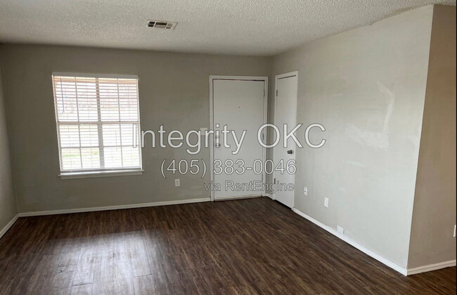 Photo - 1000 NE 7th St
