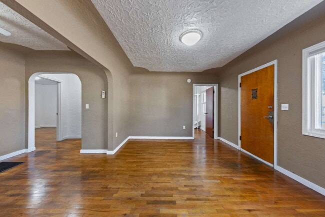 Photo - Charming 2 bedroom duplex