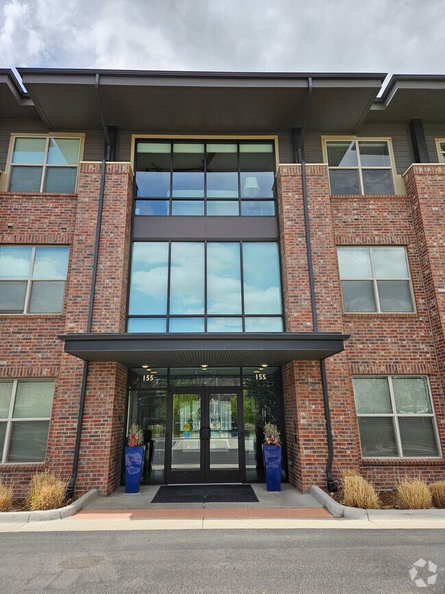 Building Photo - Gorgeous 2 Bed 2 Bath Large 3rd Floor Cond... Unit 316 Rental