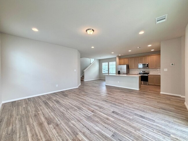Photo - 207 Cherry Blossom Ln