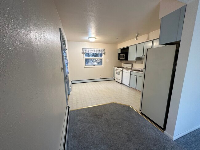 Photo - 5685 Thane Rd