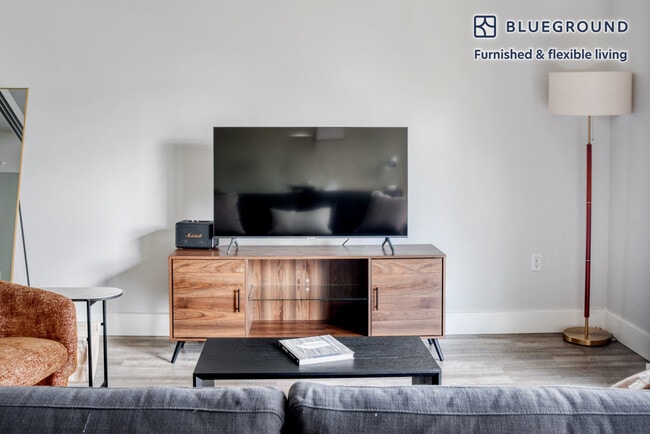 Photo - 285 8th Ave N Unidad FL4-ID372