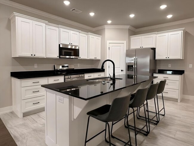 Photo - 1902 E Brookview Dr Unit B