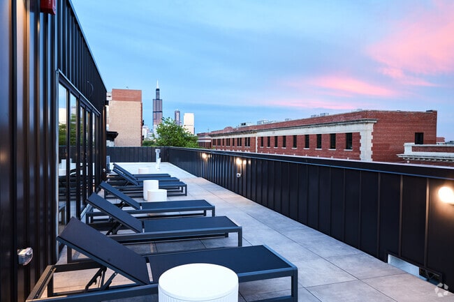 Building Photo - The West End Club Rental