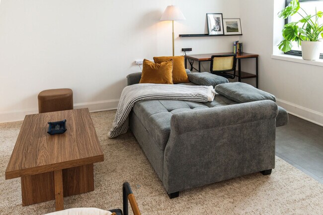 Photo - 758 North Broadway-SI ID1379068P Unit SI ID1379068P