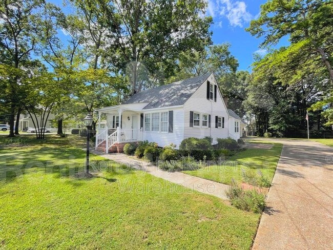 Photo - 1619 Laurel Ave