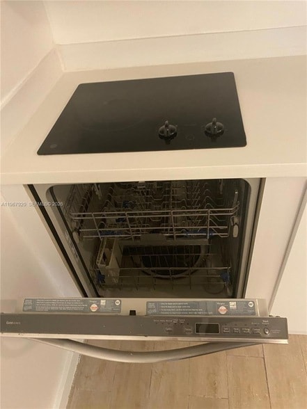 Photo - 1611 Meridian Ave Unidad 106