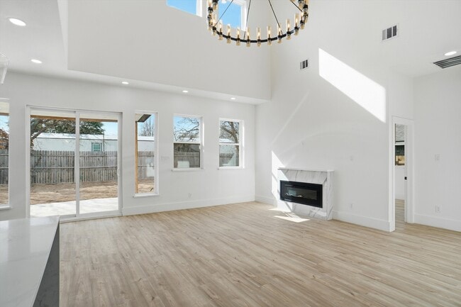 Photo - 128 N Cedar St