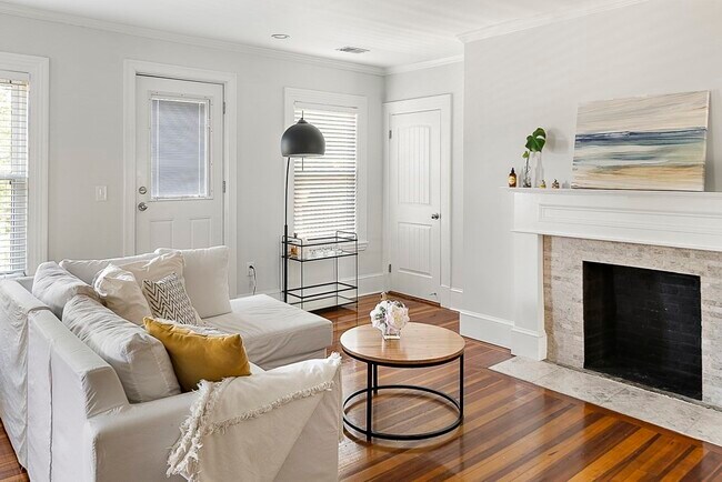 Photo - 1281 Walnut St