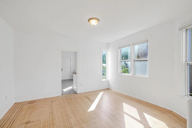 Photo - 2124 Fremont Ave N Unidad 1