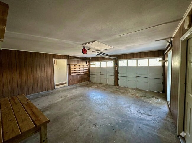Photo - 206 Verna St