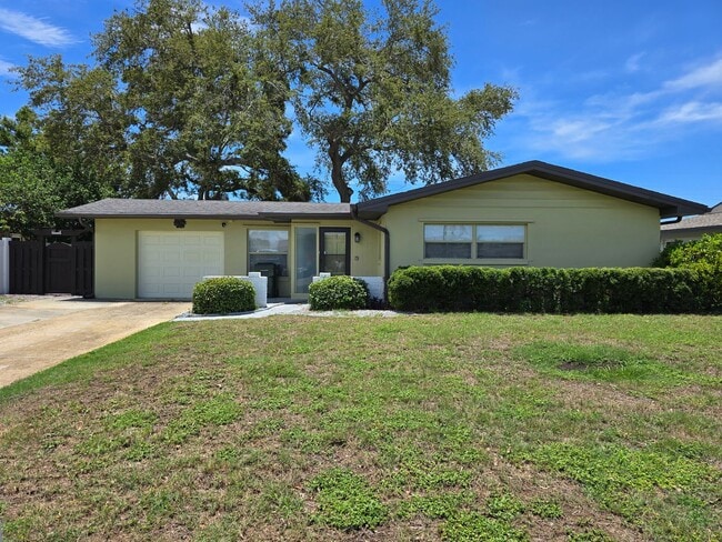 Live the Florida Lifestyle – Turnkey 2BR H... - Live the Florida Lifestyle – Turnkey 2BR H... House
