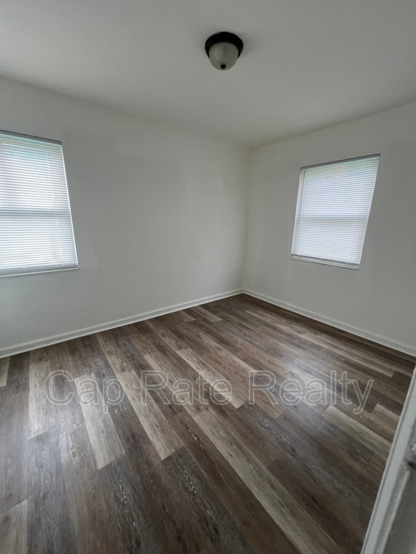 Photo - 94 N Hampton Rd