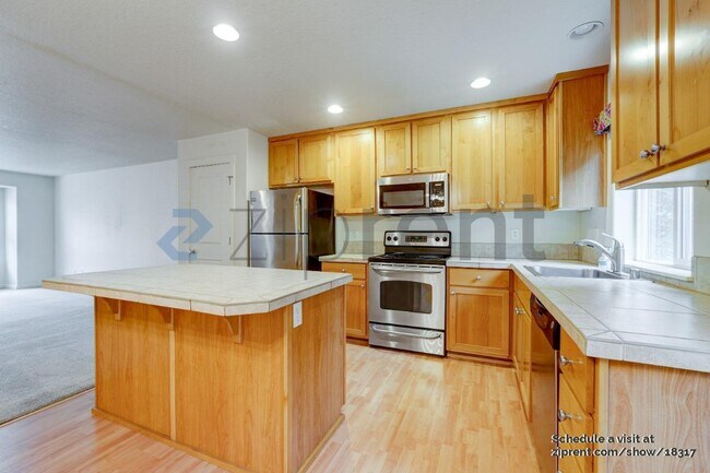 Photo - 2729 Rossiter Ln