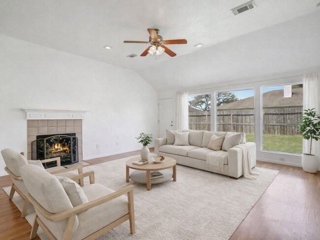 Photo - 2118 Westminister Rd