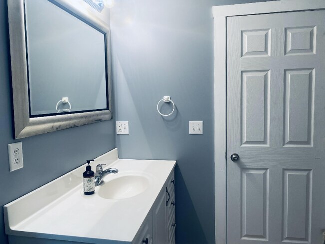 Photo - 755 Memorial Dr