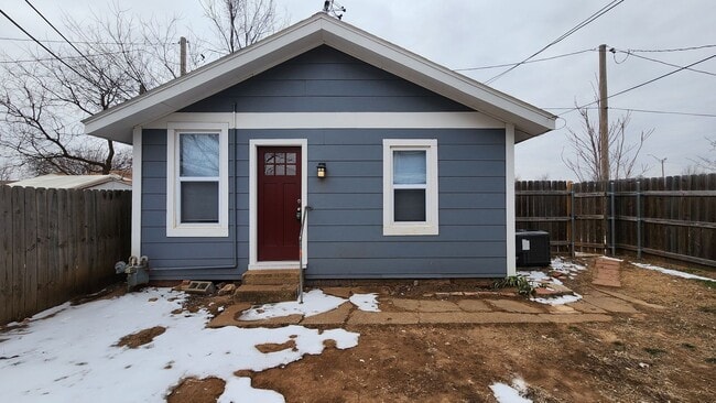 Building Photo - 1411 N Klein Ave Unit 1