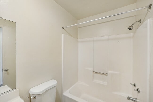 4833 Berwyn House Rd