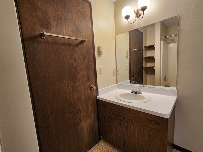 Photo - UPPER: 1 Bedroom Apartment in a quiet building. Unidad 6