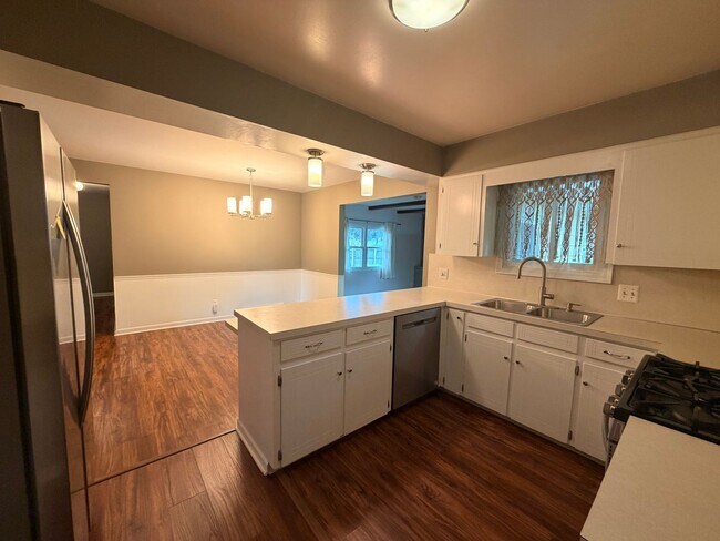 Photo - 7865 Ridgewood Dr
