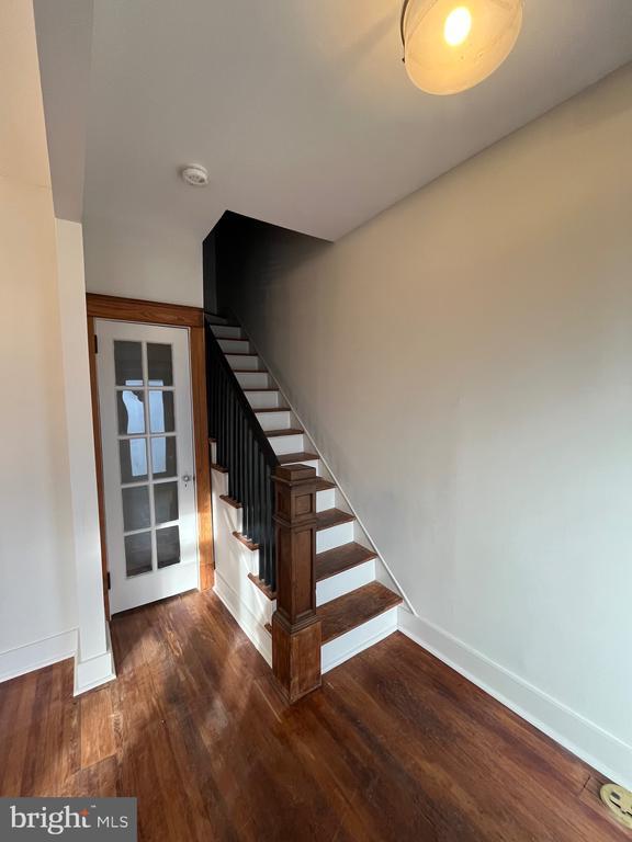 Photo - 1268 Neal St NE