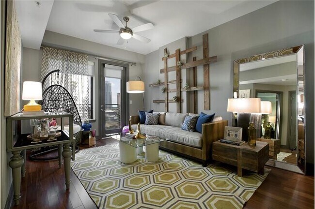 Photo - 112 Sandra Muraida Way Unidad A6-40