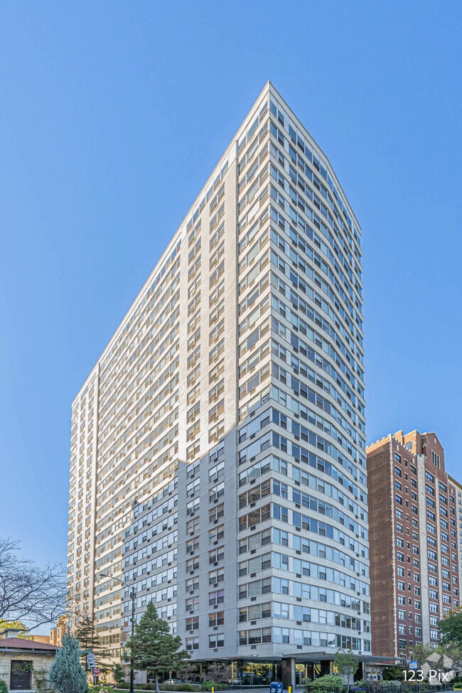 Building Photo - 3900 N Lake Shore Dr Unit 9K Rental
