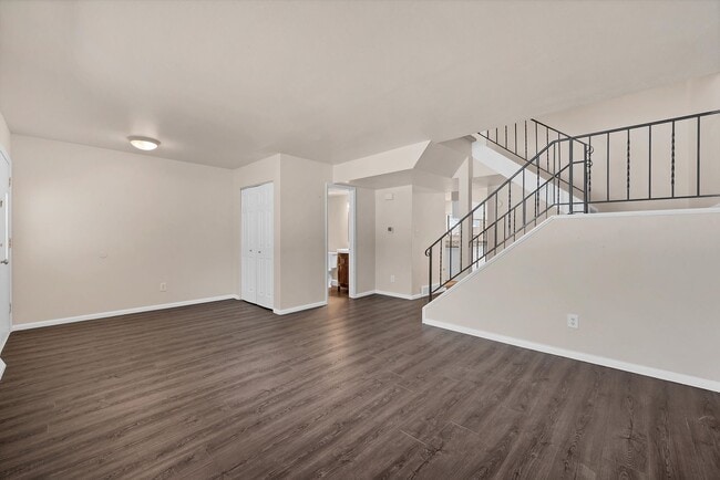 Photo - Bright & Spacious Townhome in Lakewood 2bd 2.5ba