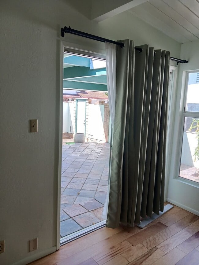 Photo - Duplex for RENT!