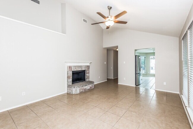 Photo - 2500 Ensenada Ln