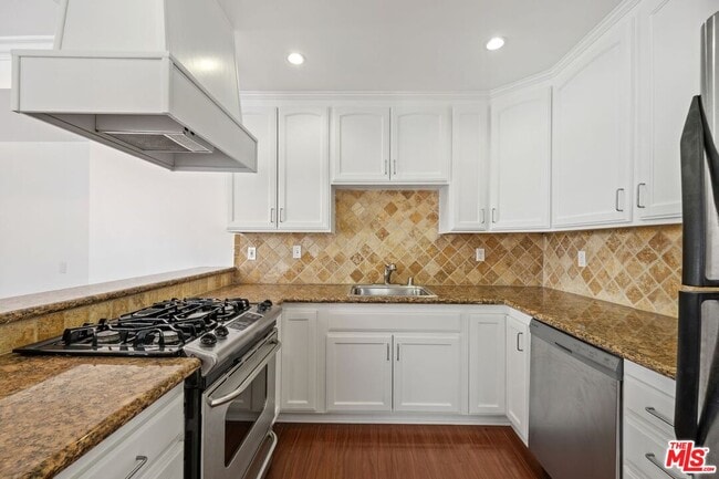 Photo - 1236 Flores St Unit 102