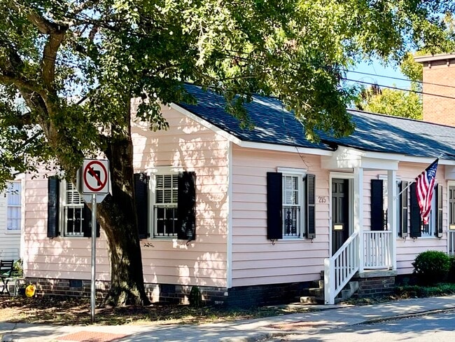 Building Photo - 215 W Taylor St Unit 215