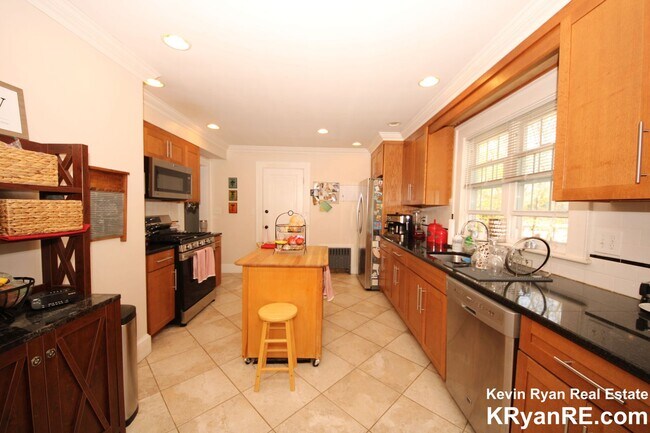 Photo - 34 Middlesex Rd