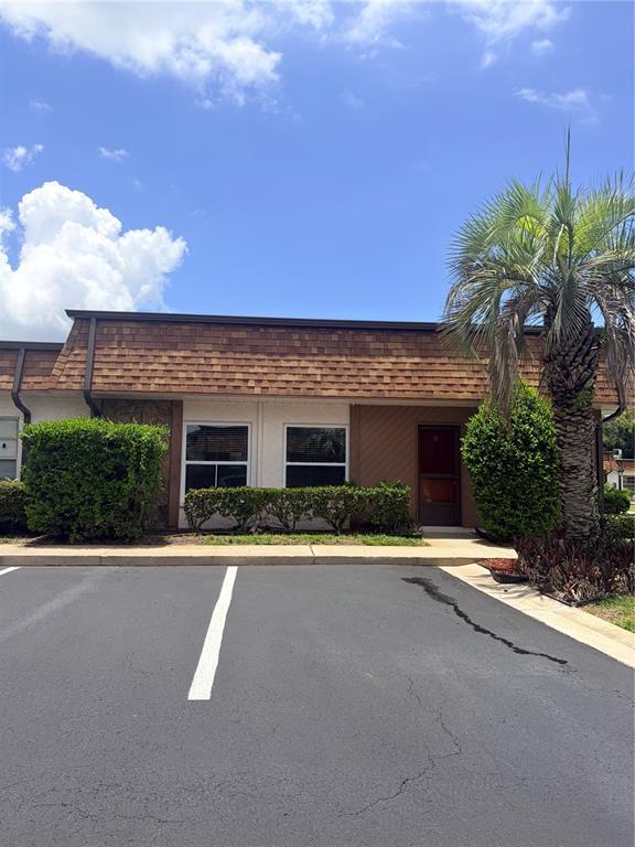 Building Photo - 6050 Chesham Dr Unit 5
