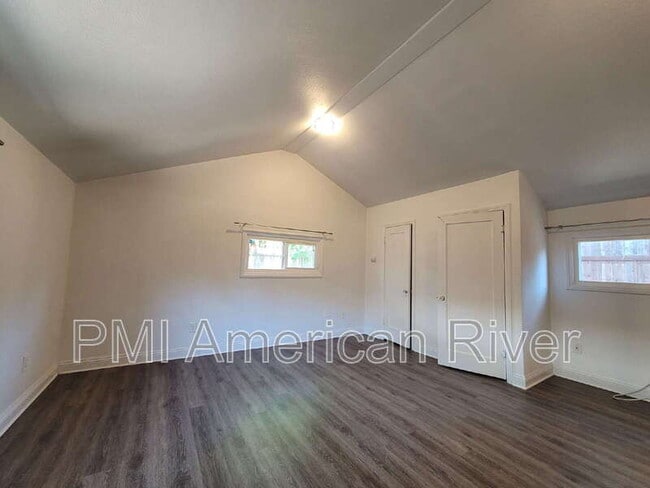 Photo - 4201 56th St