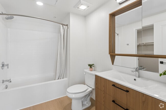 Ático III de 4 dormitorios y 2 baños - 133 m² - Baño principal